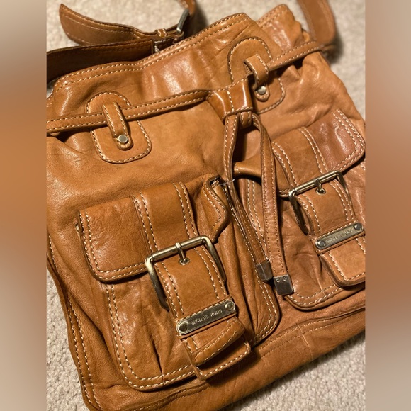 Michael Kors leather crossbody bag - Picture 4 of 16